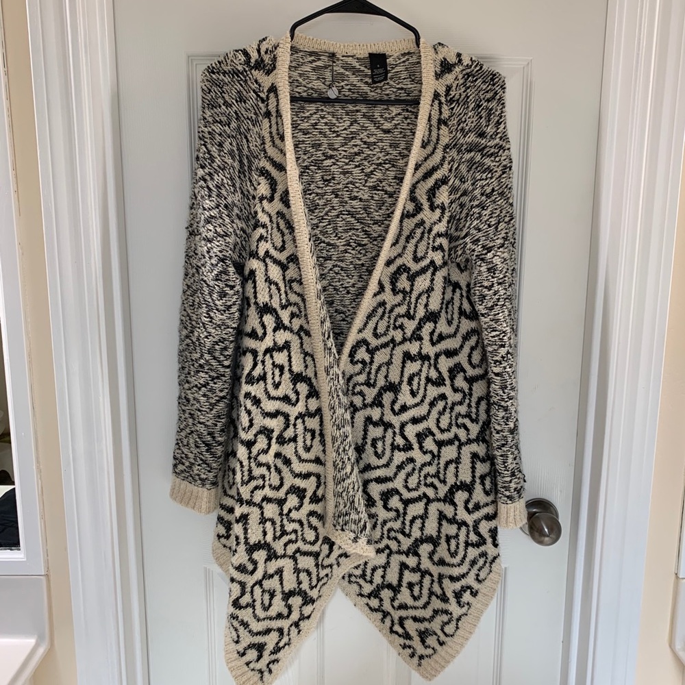 Women’s Cardigan Sweater